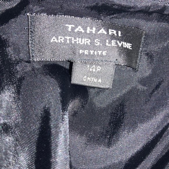 Tahari ASL sheath dress Sz 14P sleeveless side ruffle detail Little Black Dress - Picture 8 of 9